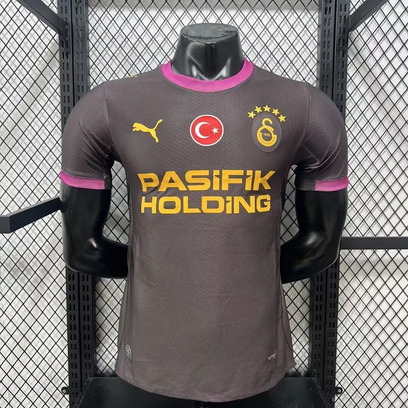Galatasaray 26/27 tercera camiseta versión jugador — 1